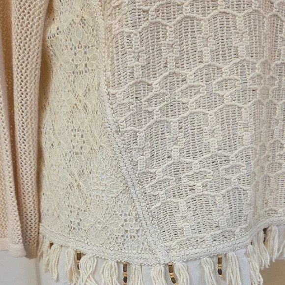 Chico's Boho Style Cream Lace Blouse with Fringe And Lace - Picture 10 of 12